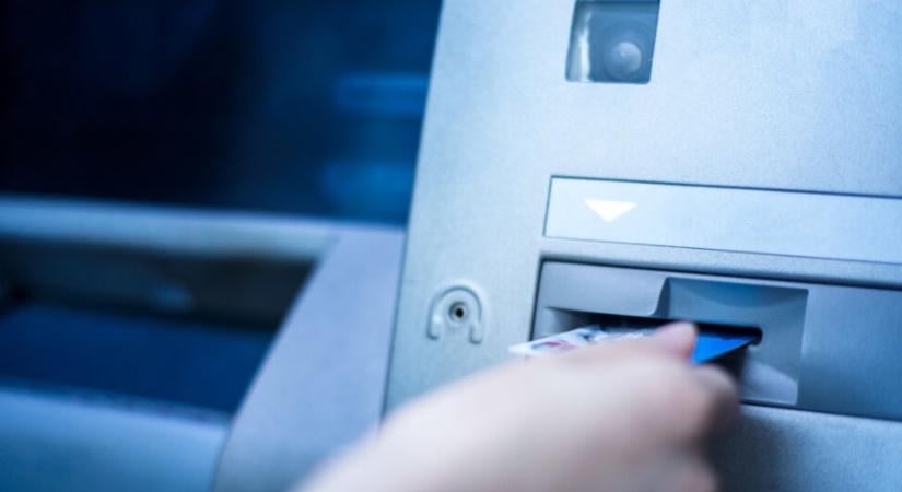 Akadozhatnak három bank szolgáltatásai