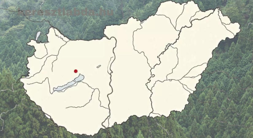 Földrajz feladat: Melyik Balaton környéki várost jelöltük a térképen?