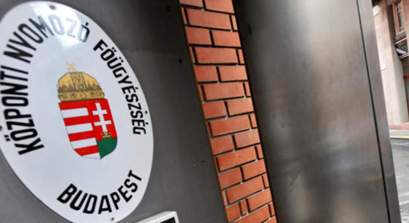 Álrendőrök a vagyonvisszaszerzési hivatalra hivatkozva zsaroltak és raboltak el egy férfit