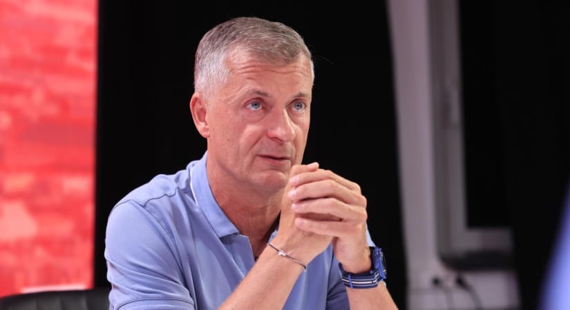A 99 éves katolikus pap is aggódik a Fradiért: ezt ígérte neki Kubatov Gábor – fotó