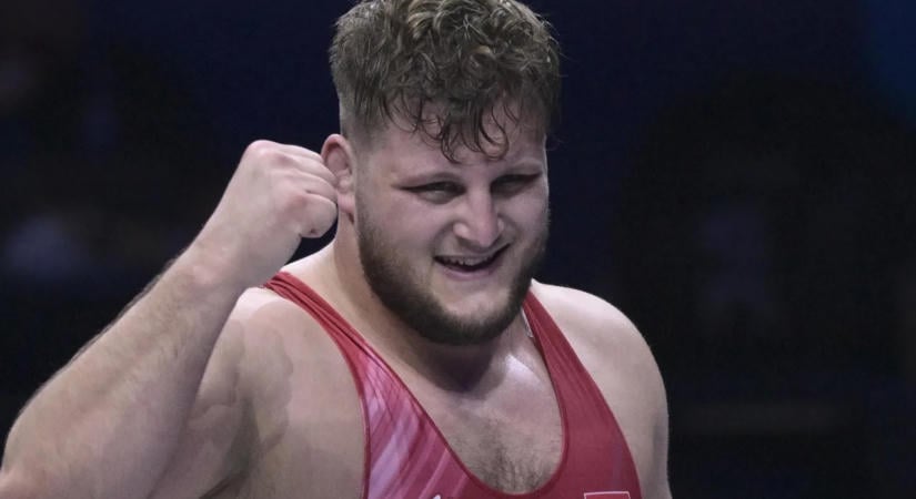 Váncza és Vitek is vb-döntős