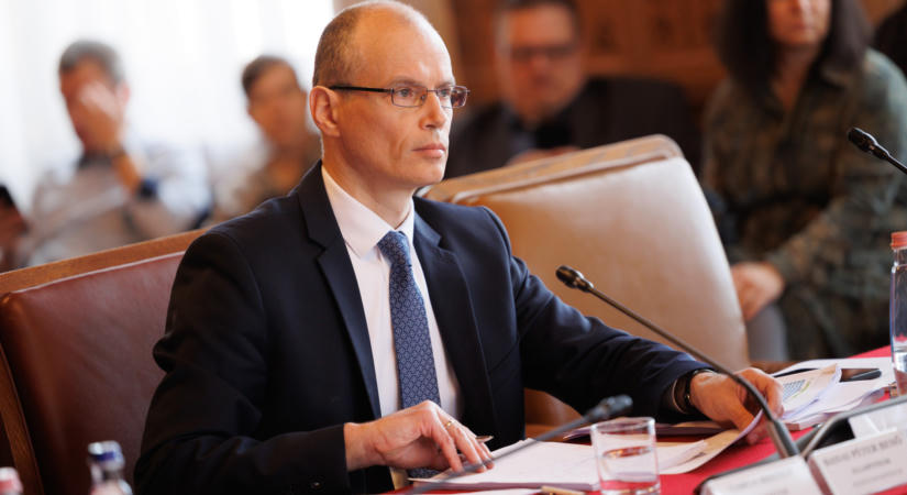 Elárulta az MNB alelnöke, miért hasznos a teljes gazdaság számára az euróbevezetés követelményeinek elérése