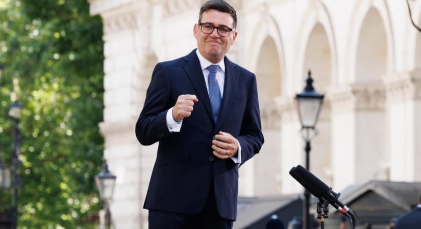 Először mondta ki a kormányfő: Nagy-Britanniának vissza kellene térnie az EU-ba