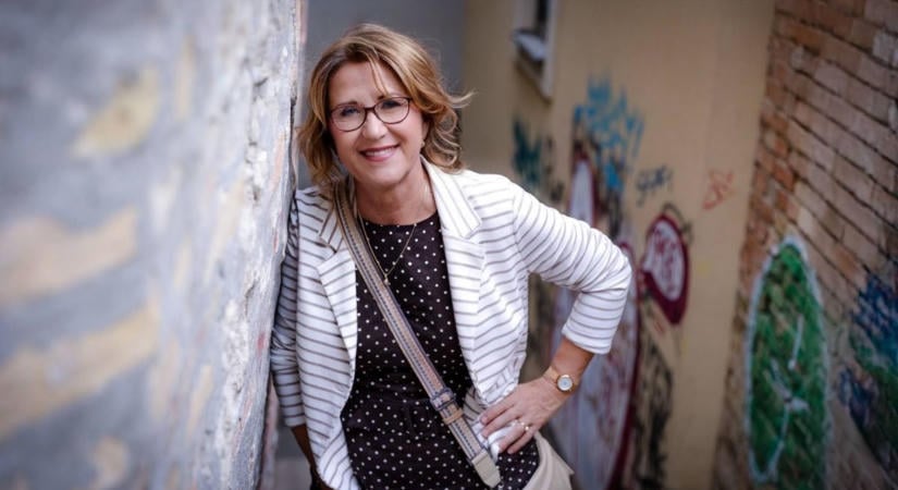 Kulisszák mögött az írói hivatás: Havas Juli új regényét mutatták be Mosonmagyaróváron