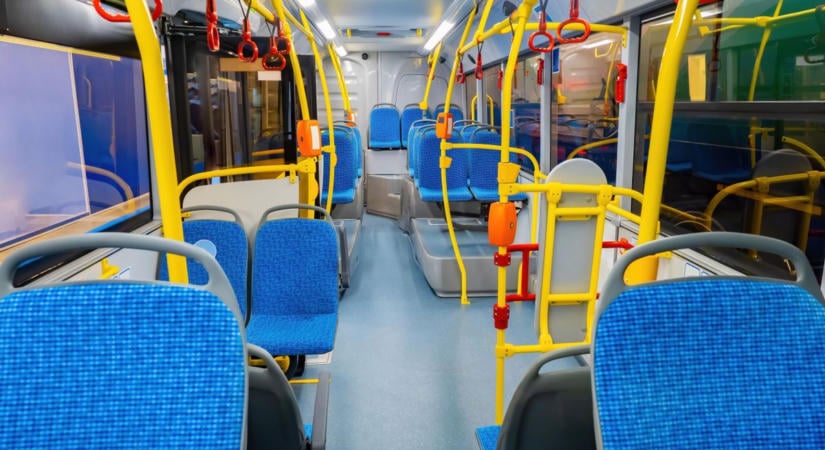 Buszon szemelte ki a kiskorút, majd az utcán összeverte