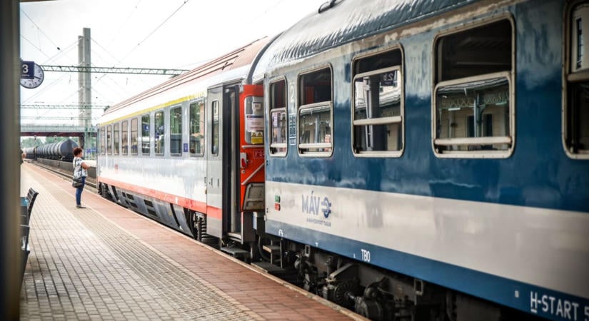 Leszakadt a felsővezeték, változik a Napfény InterCityk közlekedése