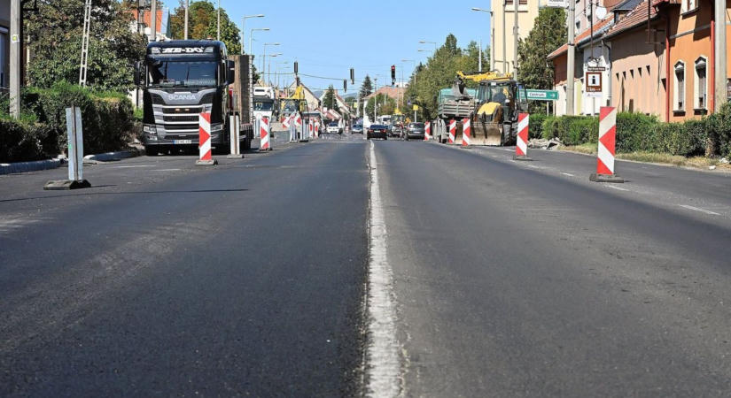 Nagyot lép előre a 25-ös főút felújítása, de újabb torlódások jönnek Egerben – mutatjuk hol változik a közlekedés