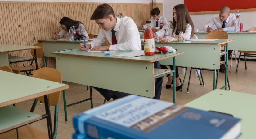 Hétfőn kezdődik az őszi érettségi: több mint 24 ezren vizsgáznak