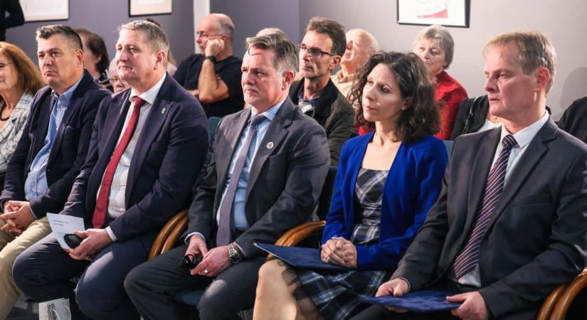 Átadták a Dr. Frank Mária-díjat az egri kórházban – mutatjuk, ki kapta a nívós elismerést (fotók)