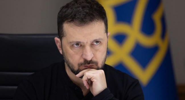 Zelenszkij aláírta a postai küldemények megadóztatásáról és az online platformok elszámolásáról szóló törvényeket