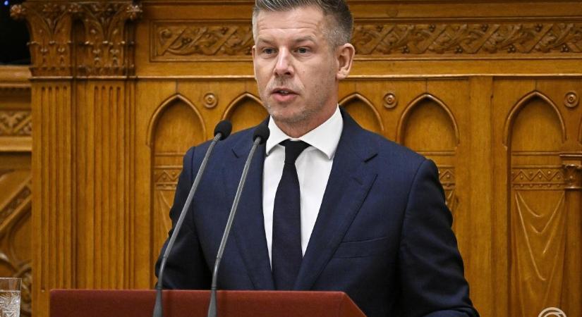 Fontos bejelentést tett a Tisza: Magyar Péter eltörölne 5 adónemet, és bezárja a milliárdos vagyonok adózási kiskapuit