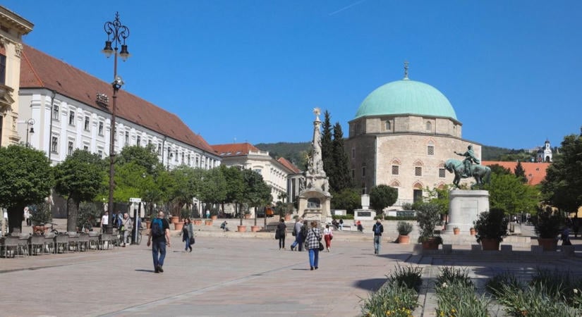 Elképesztő forróság: ma akár 42 fok is lehet