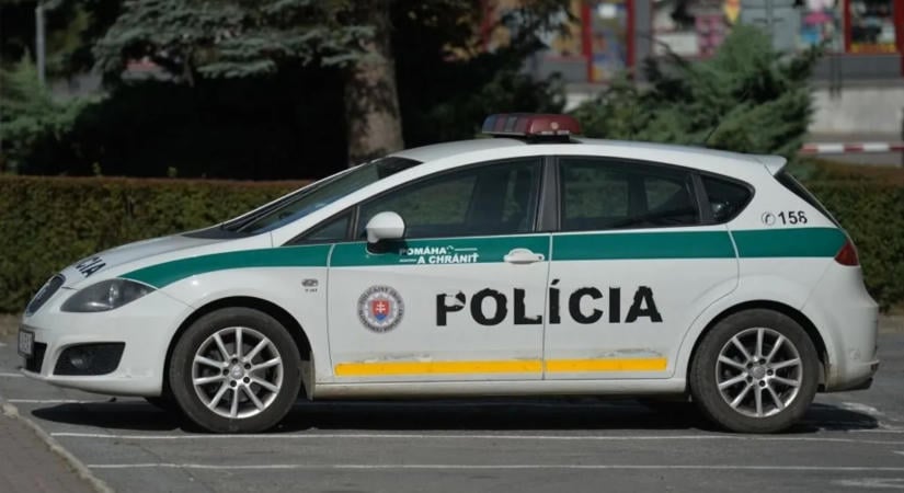 Mentőhelikoptereket riasztottak egy szlovákiai iskolához – egy diák több emberre támadt rá