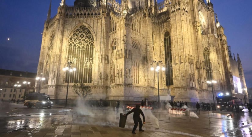 Csatatérré változott a milánói Dóm tér, összecsaptak a tüntetők és a rendőrök