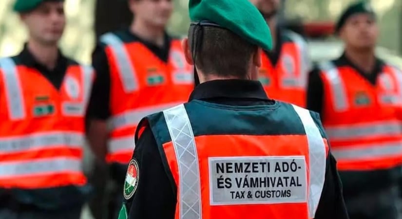 Menesztették a NAV bűnügyi vezetőit