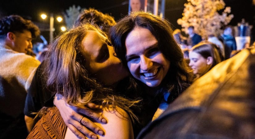 Sokkal optimistábbak lettek a fiatalok az Orbán-rendszer bukása után