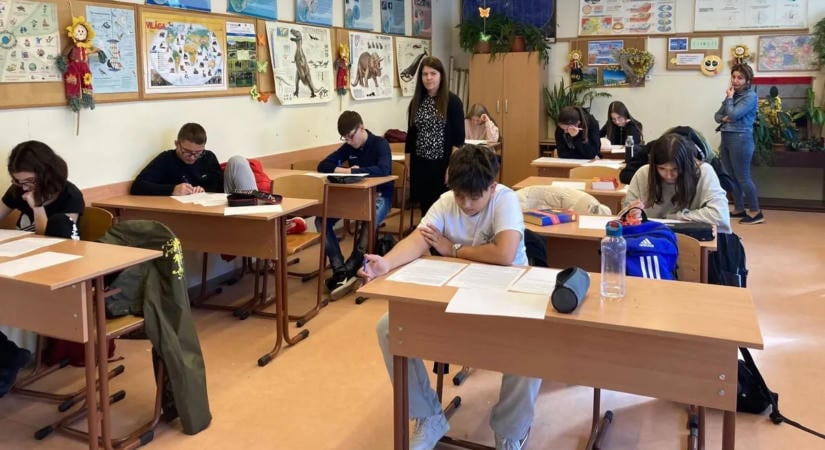 Klebelsberg Központ: Ne zavarják az Újpetrei Általános Iskola mindennapi életét!