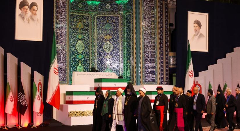 Irán üzenetet küld: több millió megemlékező vesz részt a levadászott ajatollah egy hétig tartó temetésén