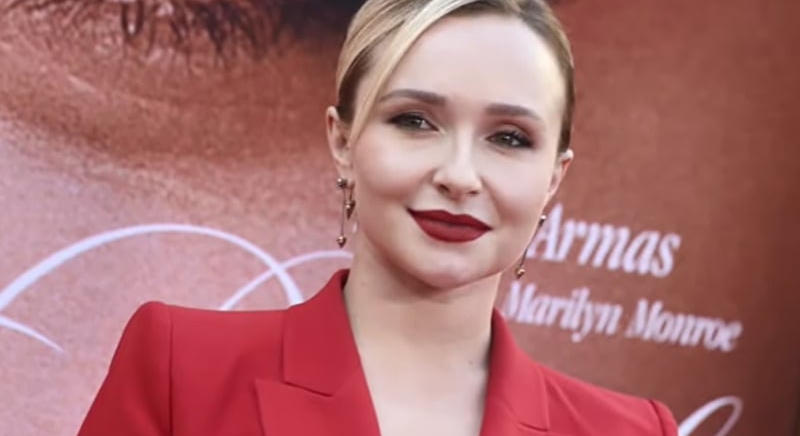 „Ebben semmi sem normális” – a gyereksztárság ellen szólalt fel Rose McGowan Hayden Panettiere halála után