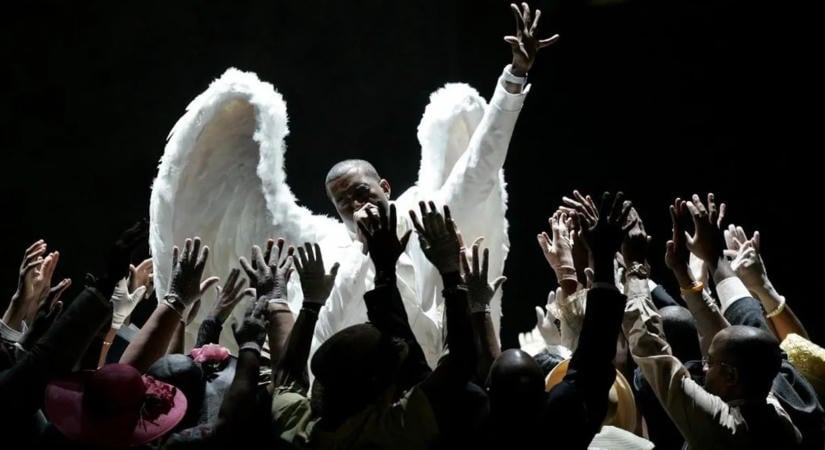 Kihúzta a gyufát az oroszoknál Kanye West