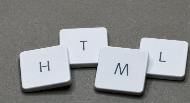 Bábeli zűrzavar lesz úrrá a HTML-kódokban?