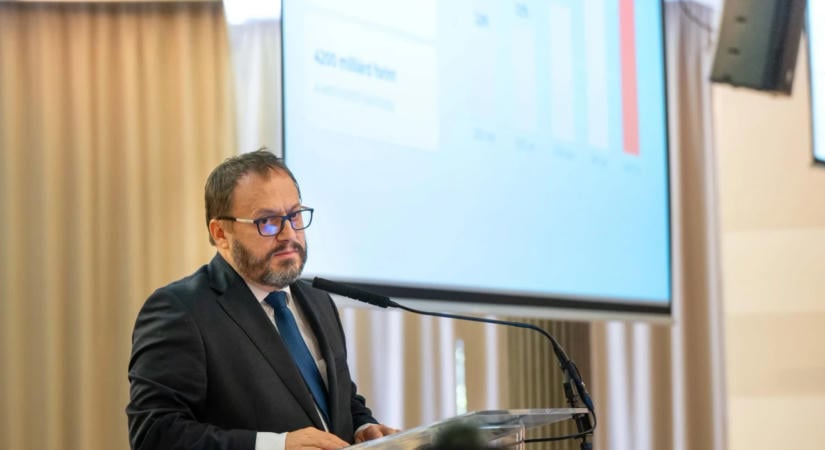 Újrarajzolnák a költségvetési szabályokat Kármán Andrásék, két és fél hónap alatt kell előállni a tervvel