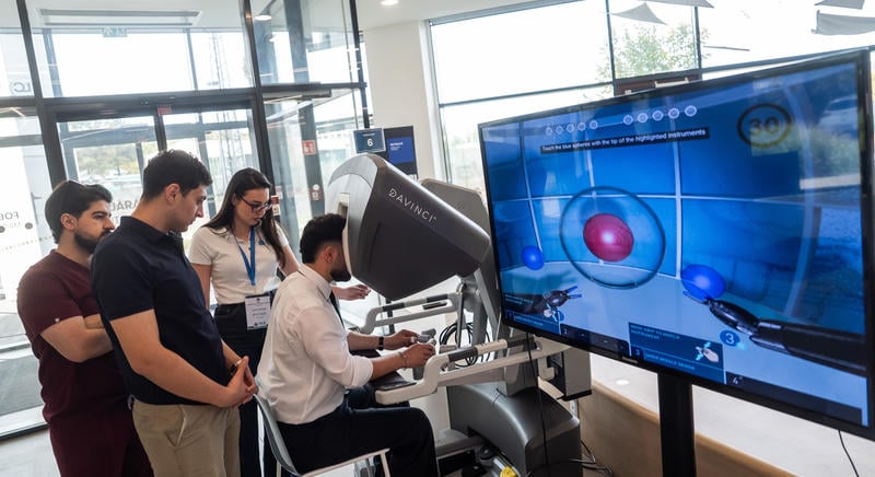 Robotsebészeti Fórum: klinikum–oktatás–kutatás