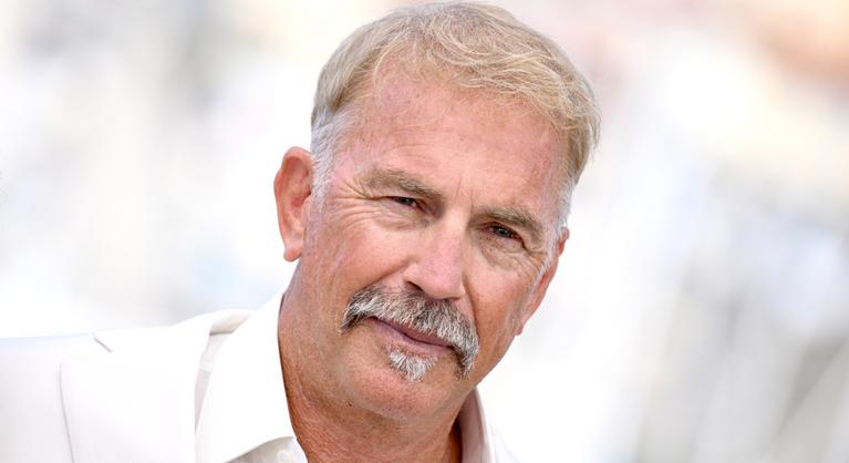 Óriási bukás Kevin Costner westernje, elhalasztják a második rész bemutatását