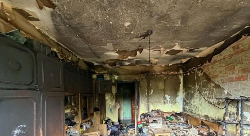 Fekete mennyezet és leégett otthon – hatalmas pusztítást hagyott maga után a martfűi tűz