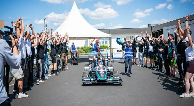 Történelmi győzelmet aratott a BME Motorsport Csehországban