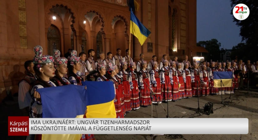 Ima Ukrajnáért: Ungvár tizenharmadszor köszöntötte imával a függetlenség napját (videó)