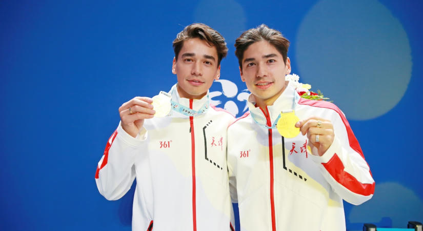 A Liu testvérek meghódítják New Yorkot: Tommy Hilfiger meghívására érkeztek a divathétre
