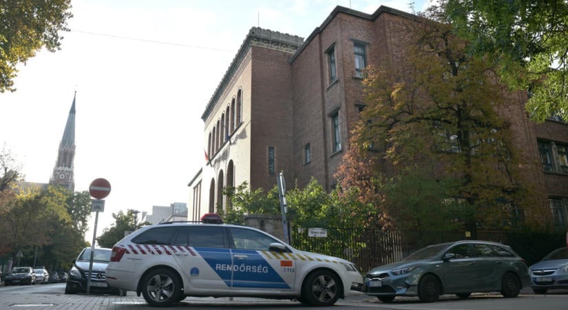 Újabb iskolákban volt bombariadó, nem mindenhol kezdődött el a tanítás