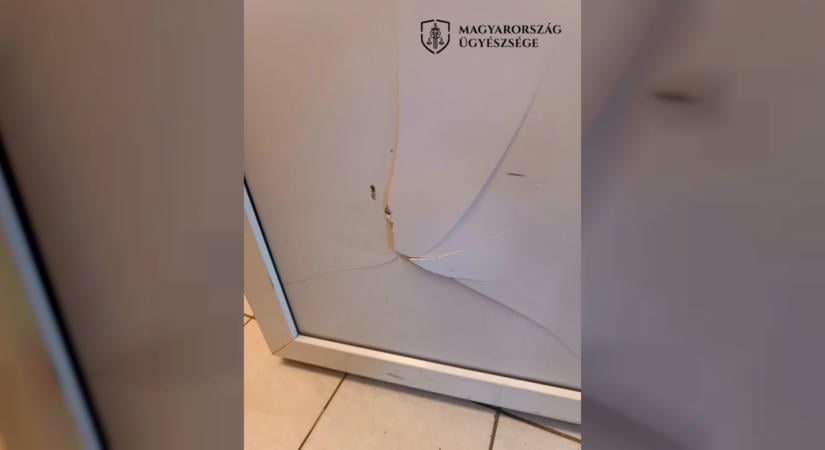 Vádat emelt az ügyészség egy somogyi gyermekotthonban rongáló testvérpár ellen