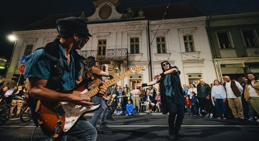Ingyen kapnak fesztivált a veszprémiek