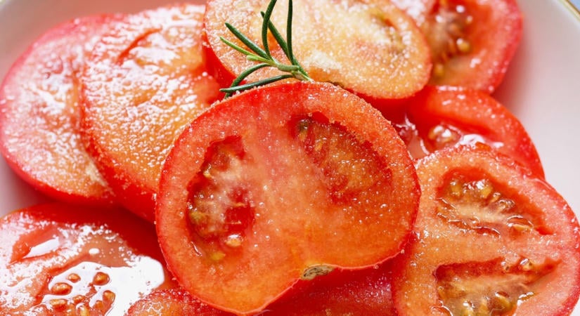 A paradicsomok sózása és olívaolaj hozzáadása után várjunk 5-10 percet tálalás előtt – javasolják a spanyol szakácsok