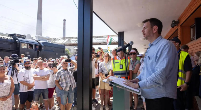 Vitézy: jobb szolgáltatással tér vissza a Komló-Dombóvár vonal