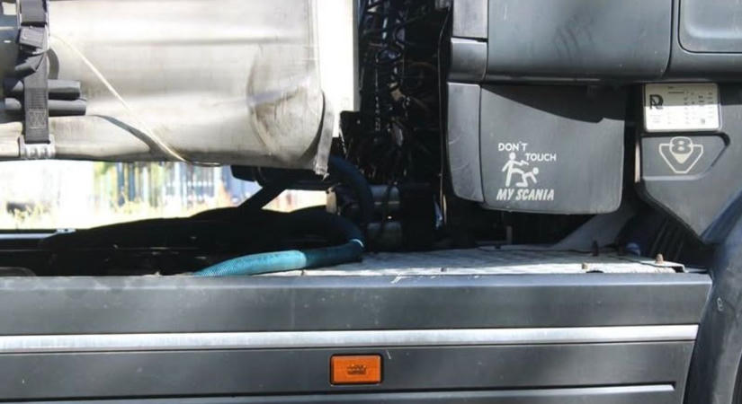 Szívás lett a vége: ezt művelte egy román kamionos az M3-as pihenőben