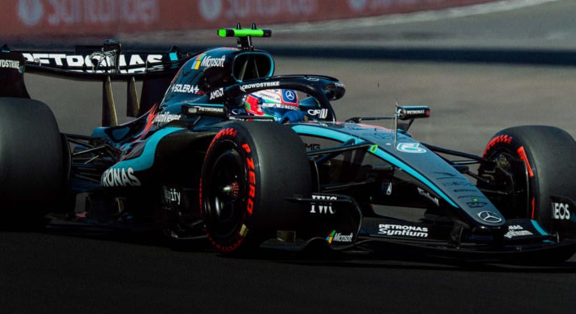 Régebbi motort szerelt Antonelli autójába a Mercedes