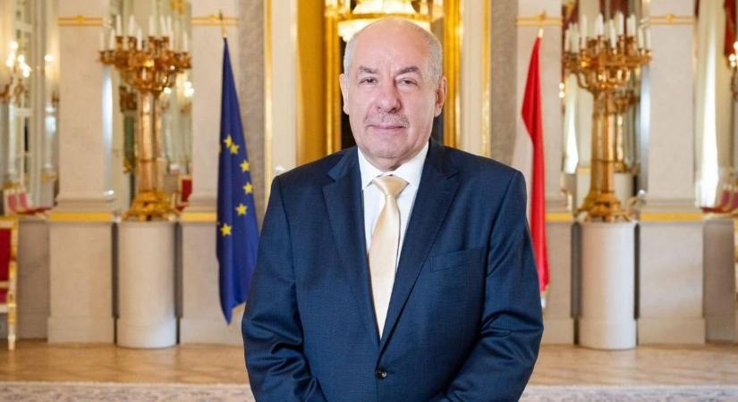 Új nemzeti közép, szilárd felépítmény szükséges