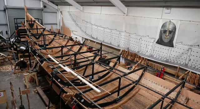 Hagyományos módszerekkel építik újjá a Sutton Hoo-i hajót