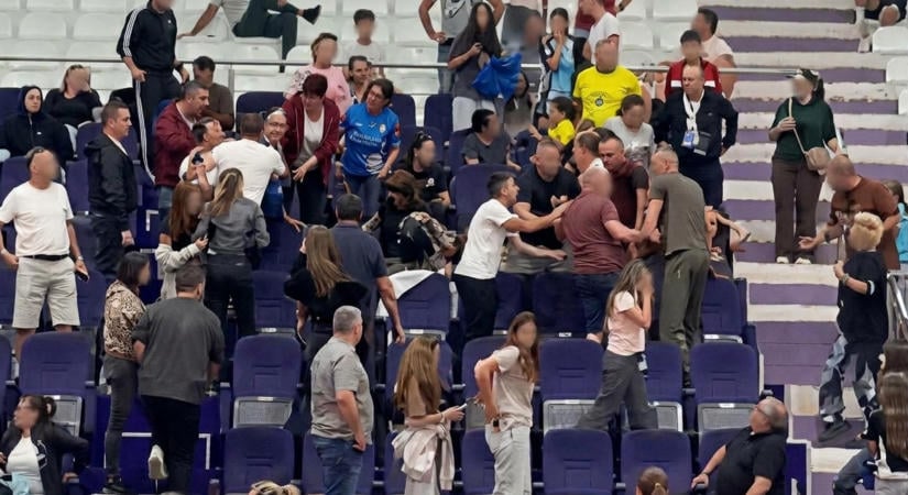 Balhé a lelátón: összeverekedtek a szülők a juniorok kézilabda-mérkőzésen (VIDEÓ)
