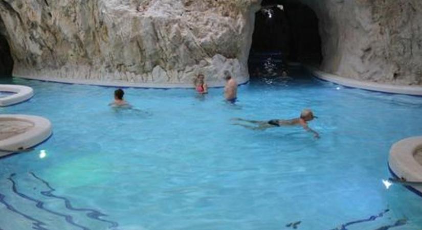 Bezár a miskolctapolcai fürdő