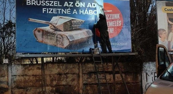 Stop Rogán - vége a plakátokon szított háborús pszichózis időszakának
