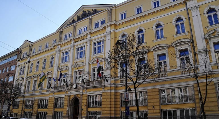 Másfél milliárdot vonnának el Józsefvárostól, azonnali lépéseket jelentett be a polgármester