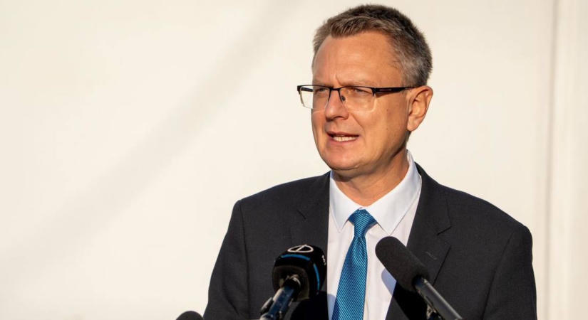 Éles figyelmeztetés Rétváritól: a migrációs paktum ellen csak határozott fellépéssel lehet megvédeni Magyarországot