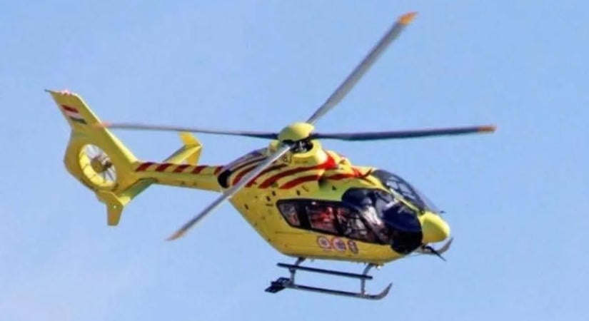 Most közölte a rendőrség: teljes az útzár a magyar főúton, mentőhelikopter is érkezett a helyszínre