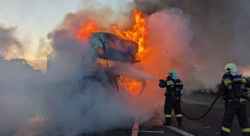 Kilencre nőtt az M1-esen történt júniusi horrorbaleset áldozatainak száma