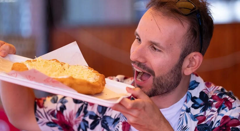 Ez a Balaton legolcsóbb lángosa! Lángos-körkép a déli partról - VIDEÓ