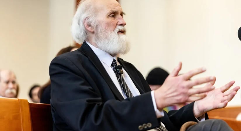 Iványi Gábor iskolájuk újranyitásáról: Érdemes megvárni, amíg a világ változik, kiállni, szólni